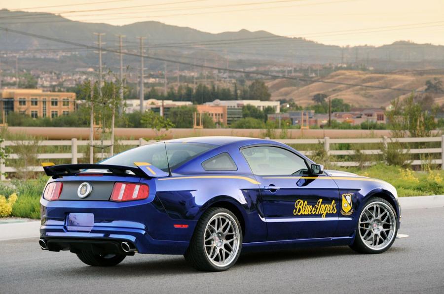  Ford Mustang GT Blue Angels 2011 года  (фото 24 из 53)
